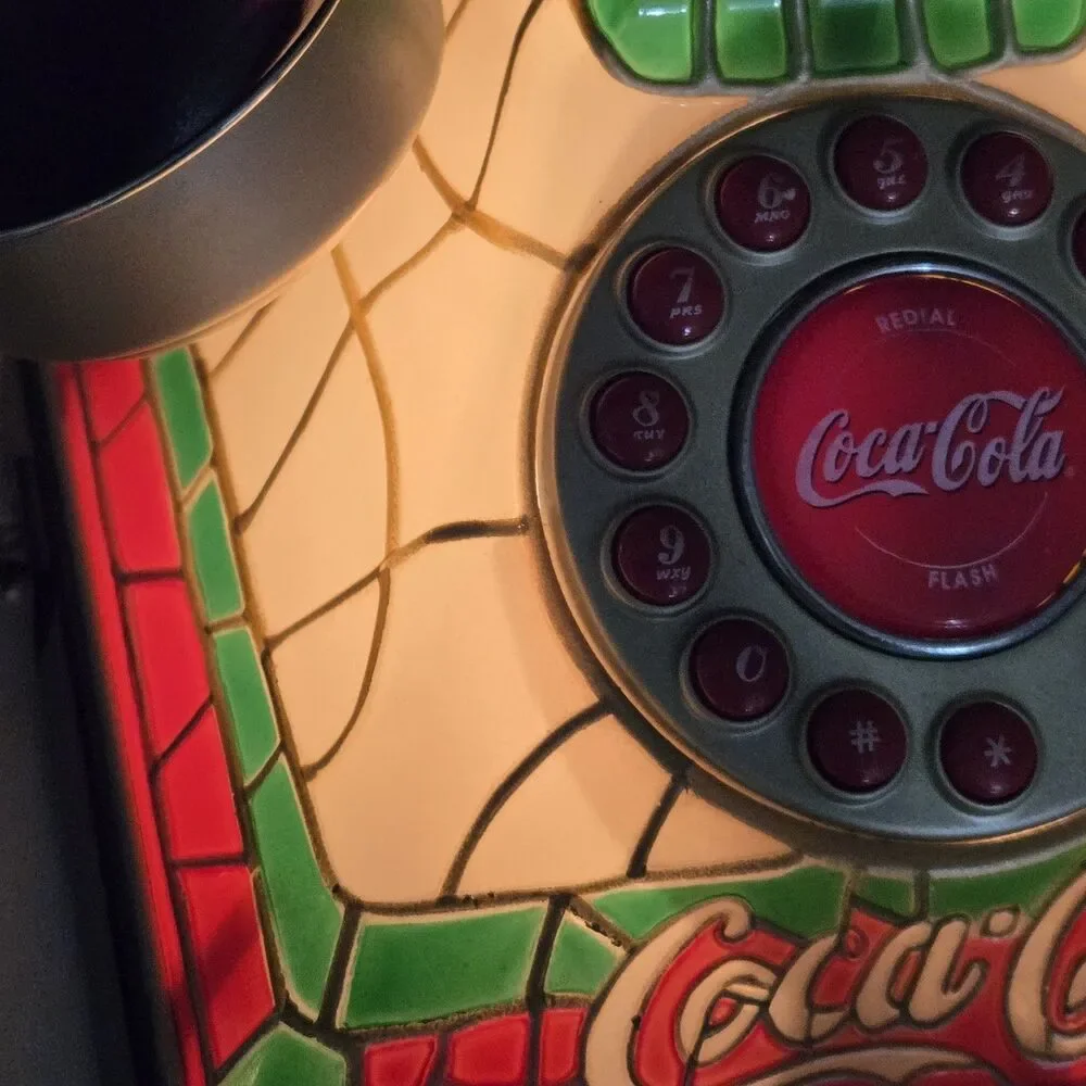 2001 Coca-Cola Stained Glass Look Light Up Telephone Polyconcept 841.053 Works!
